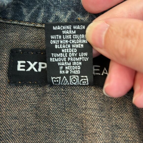 Express Women’s denim Jean jacket with pockets size medium GUC - read! - Picture 10 of 11